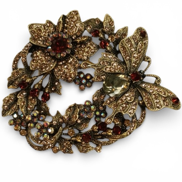 Gold‑Tone Multicolor Floral Butterfly Brooch - XL Sparkling Statement Pin - Picture 3 of 12